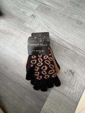 Marcus Adler New York 3PK Glove Set Leopard Print